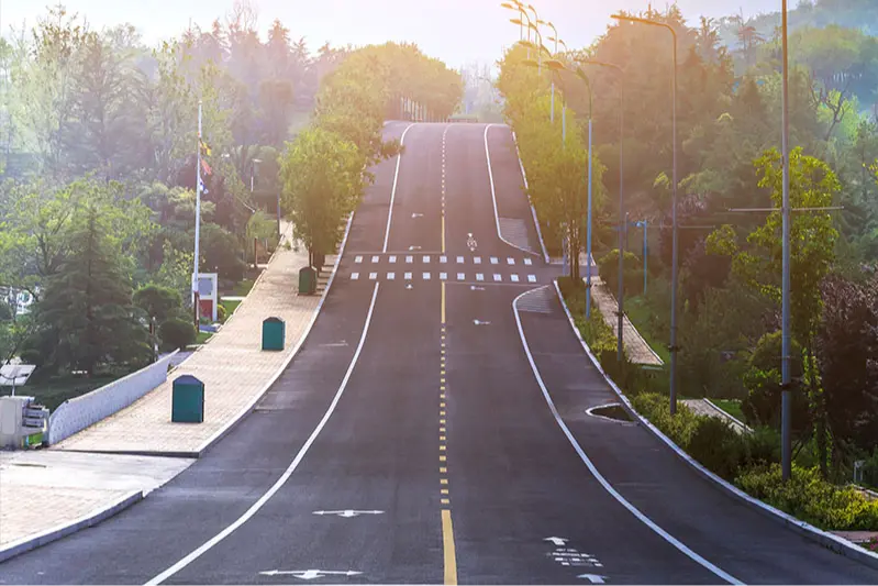 Cara Mengemudi Di Jalan Banjir Agar Mesin Tidak Mati Panduan Lengkap Menjaga Mobil Tetap Prima