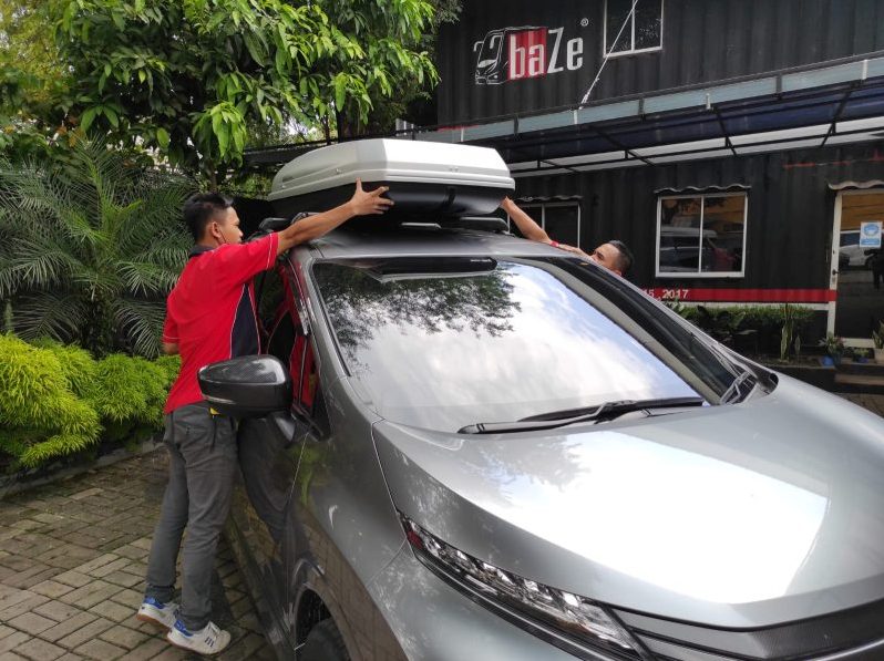 Panduan Lengkap Cara Memilih Roof Box Yang Aerodinamis Dan Tidak Membuat Mobil Boros