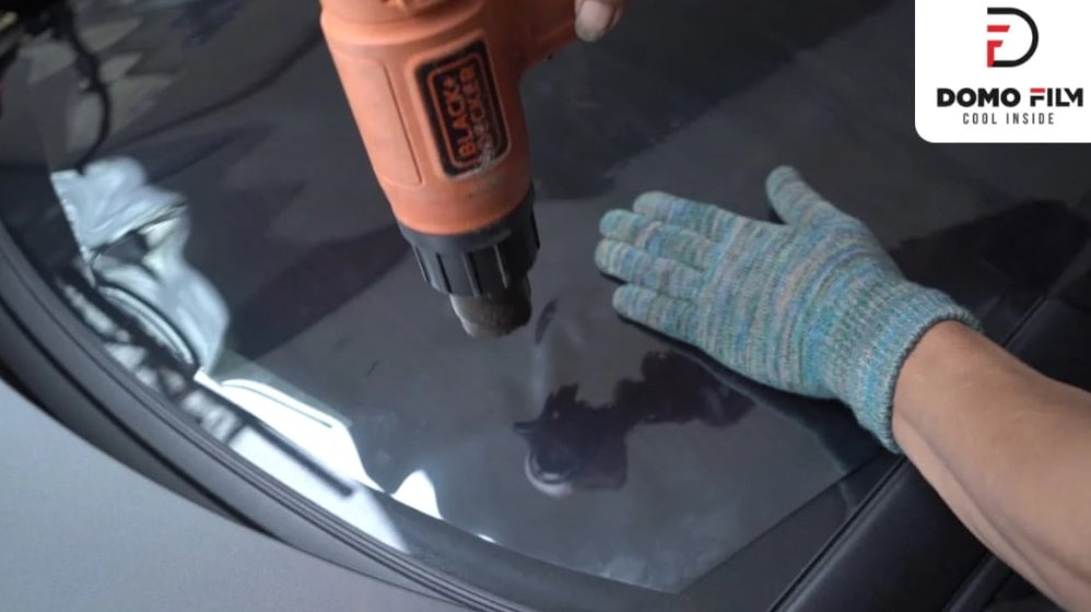 Panduan Lengkap Cara Meretrofit Kaca Film Berwarna Pada Mobil Old School